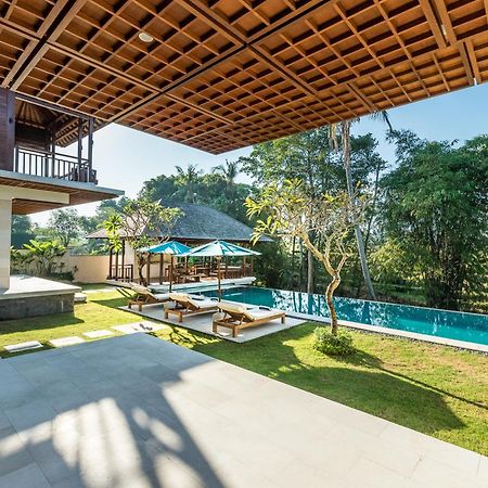Villa Rusa Biru - Modern Villa With Private Pool And Cook In The Heart Of Berawa Canggu Zewnętrze zdjęcie