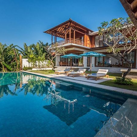 Villa Rusa Biru - Modern Villa With Private Pool And Cook In The Heart Of Berawa Canggu Zewnętrze zdjęcie