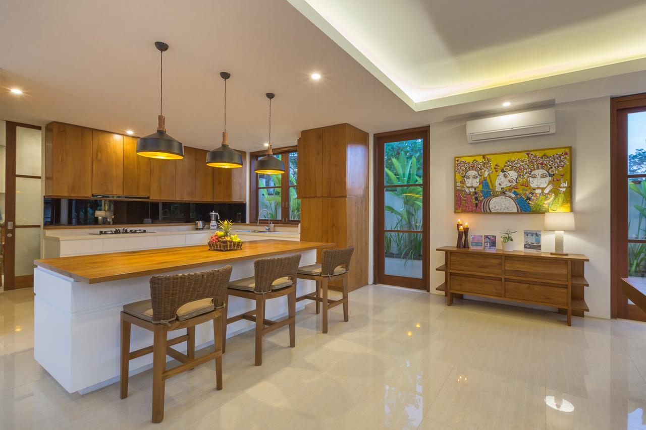 Villa Rusa Biru - Modern Villa With Private Pool And Cook In The Heart Of Berawa Canggu Zewnętrze zdjęcie
