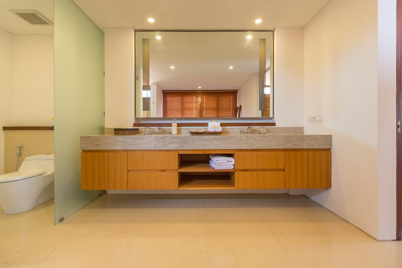 Villa Rusa Biru - Modern Villa With Private Pool And Cook In The Heart Of Berawa Canggu Zewnętrze zdjęcie