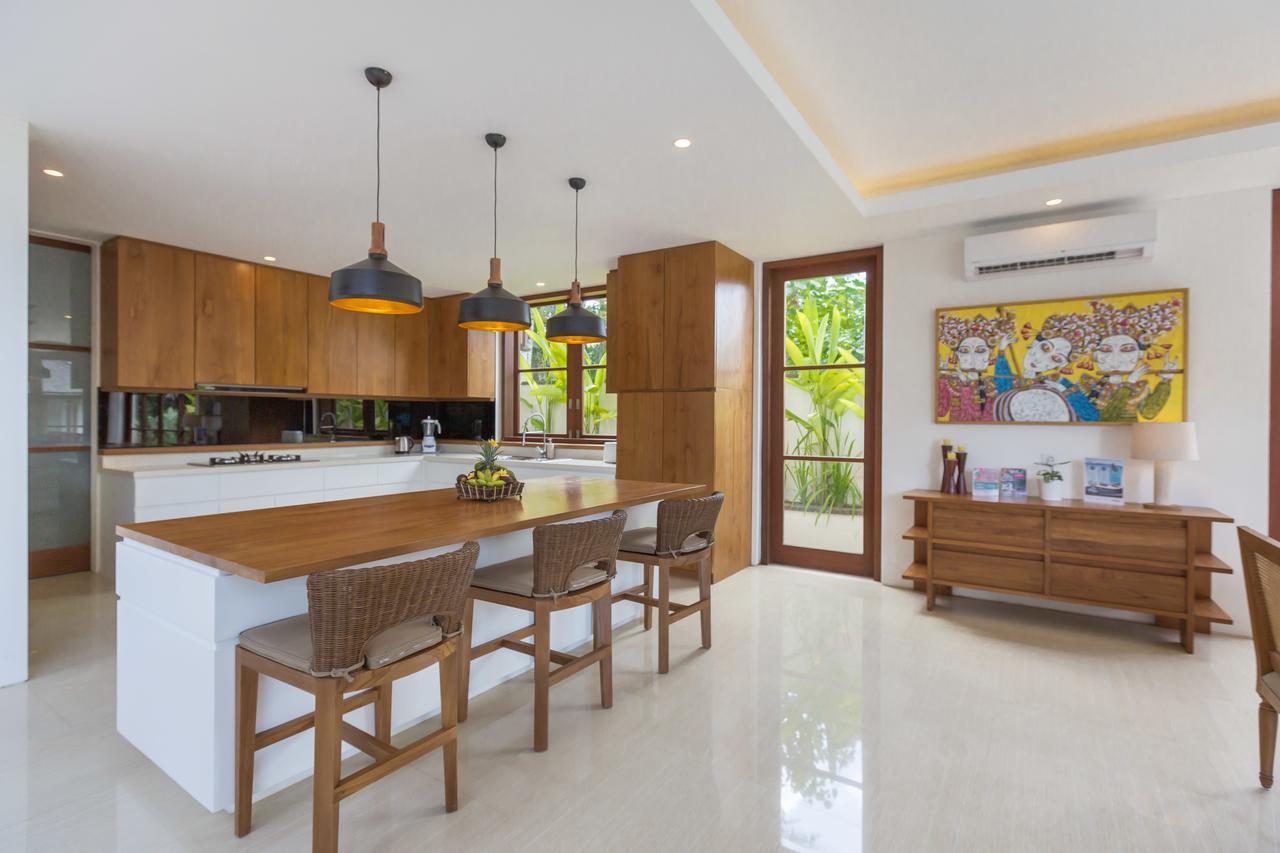 Villa Rusa Biru - Modern Villa With Private Pool And Cook In The Heart Of Berawa Canggu Zewnętrze zdjęcie