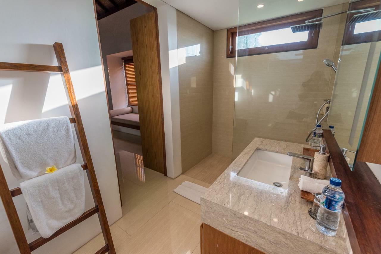 Villa Rusa Biru - Modern Villa With Private Pool And Cook In The Heart Of Berawa Canggu Zewnętrze zdjęcie