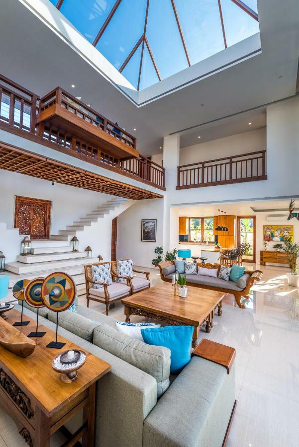 Villa Rusa Biru - Modern Villa With Private Pool And Cook In The Heart Of Berawa Canggu Zewnętrze zdjęcie