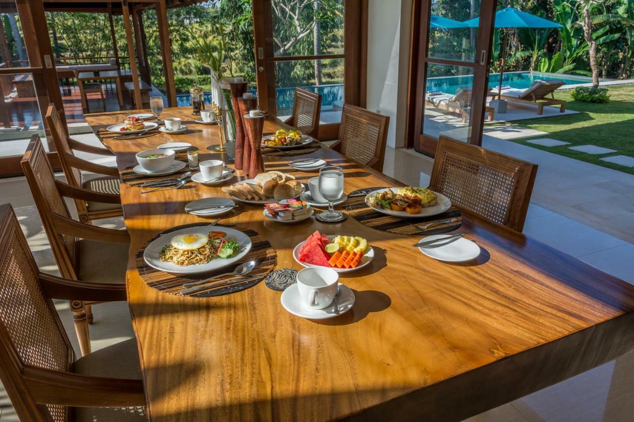 Villa Rusa Biru - Modern Villa With Private Pool And Cook In The Heart Of Berawa Canggu Zewnętrze zdjęcie